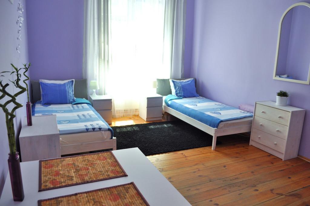 Happy House Hostel Познан Стая снимка