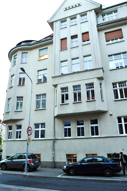 Happy House Hostel Познан Екстериор снимка