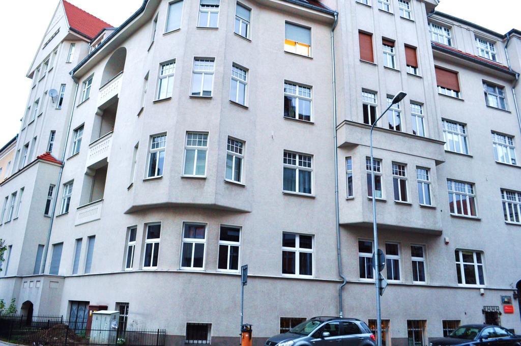 Happy House Hostel Познан Екстериор снимка