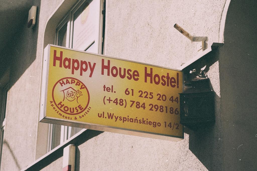 Happy House Hostel Познан Екстериор снимка